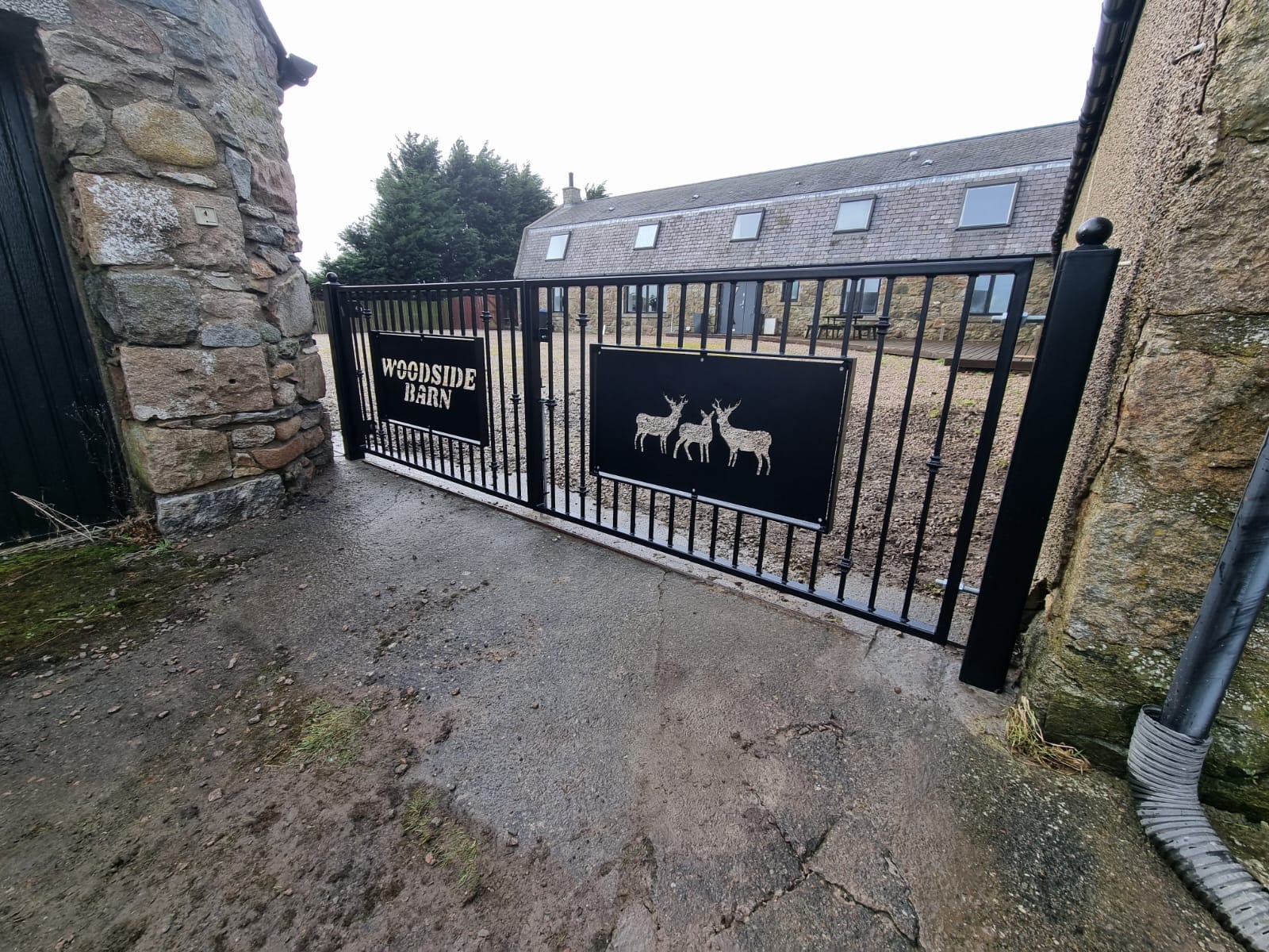 custom driveway gates and railings Aberdeen